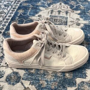 Keds Women's Beige Lace-Up Sneakers